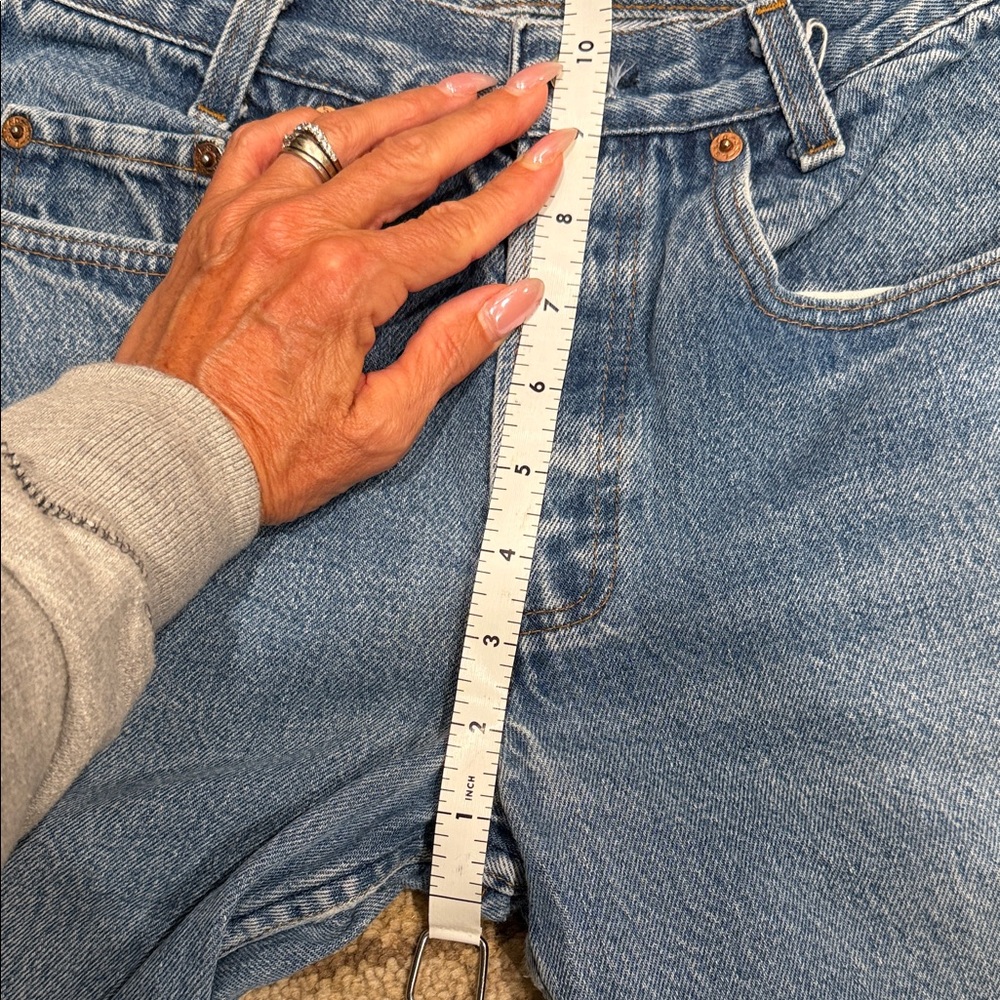Levi's Women's Light Blue Straight Leg Jeans - Picture 5 of 7
